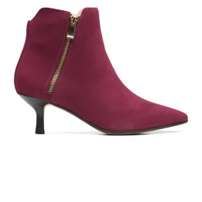 Clarks Violet55 Zip Boots (Standard Fit)