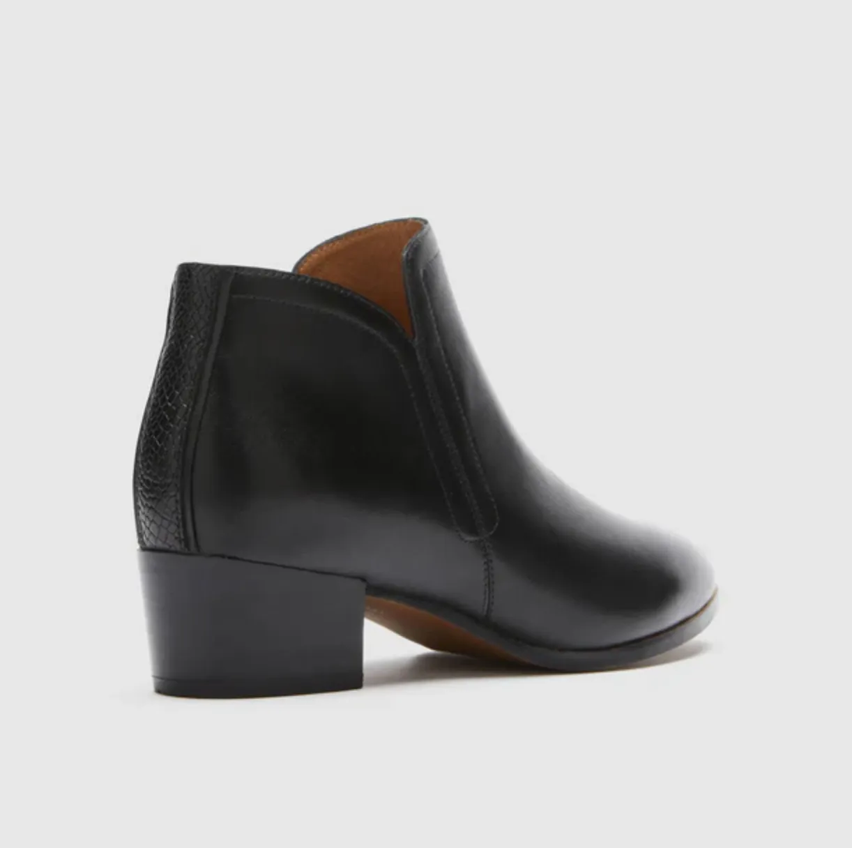 FRANKIE4 NOVAH BLACK
