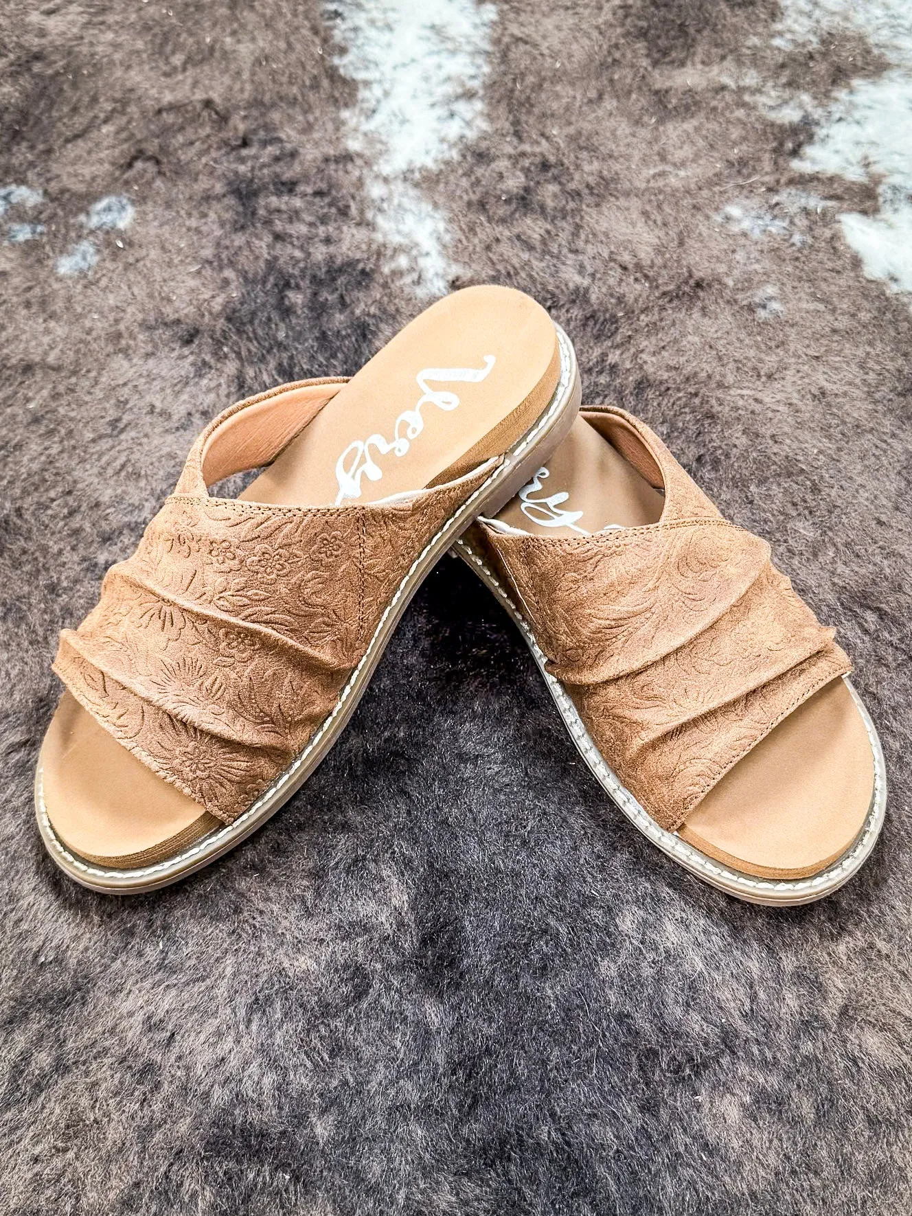Jolene Sandal in Tan by Very G
