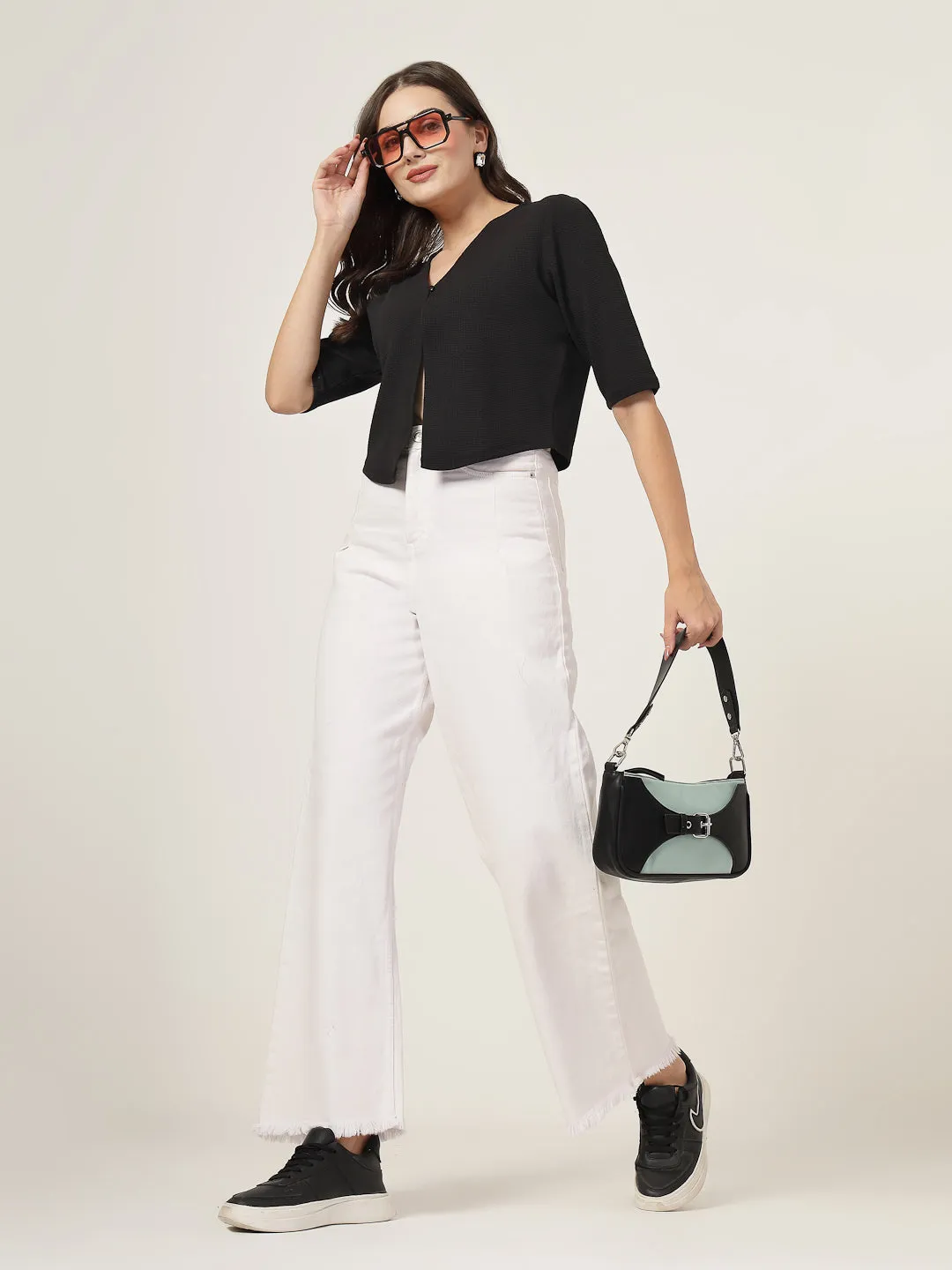 Style Quotient Women Black Solid Knit Shrug